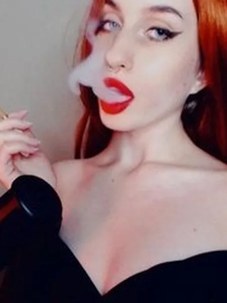 Mistress Naomi 🖤
