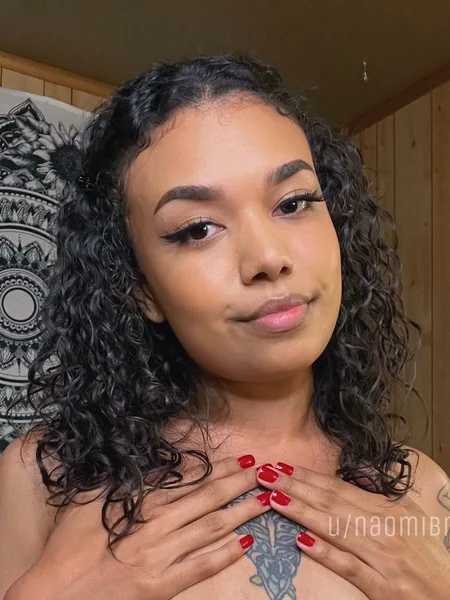 𝔫𝔞𝔬𝔪𝔦'𝔰 𝔣𝔯𝔢𝔢 𝔭𝔞𝔤𝔢 ♡
