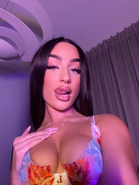 Natasha Mae