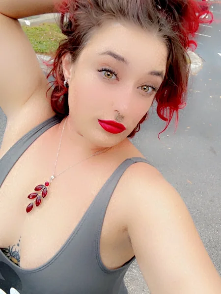 NaughtyKnickerx avatar