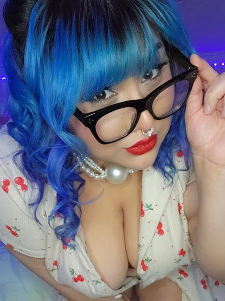 NerdyCurvyKitten
