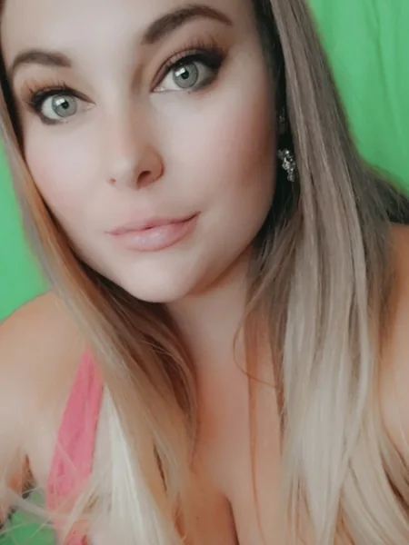 Nikki.D