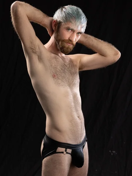 Nikk(i)