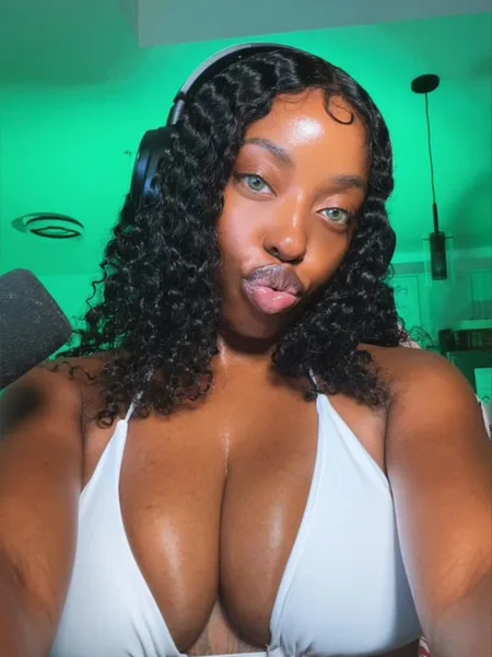 Niyah Renee