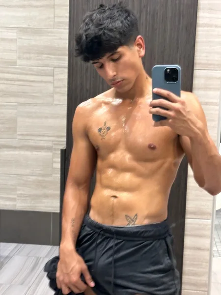 Noah Foxxx