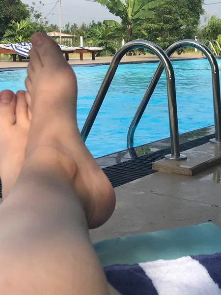 Nomadic Feet