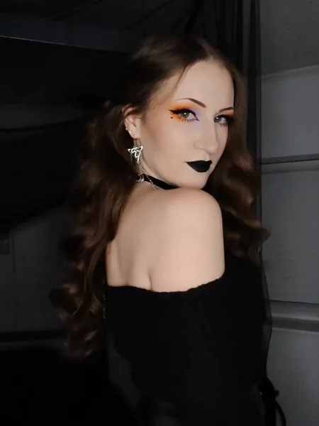 October Dawn 🖤