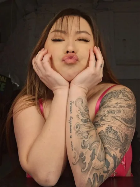 OFFICIALJULIEYANG