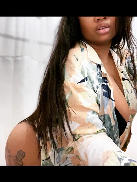 NAOMI SANTOS