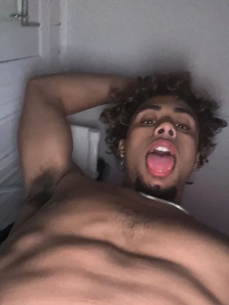 A 💣