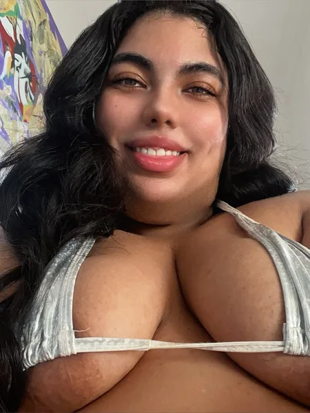 Ella 🖤  Hairy queen 😈💦