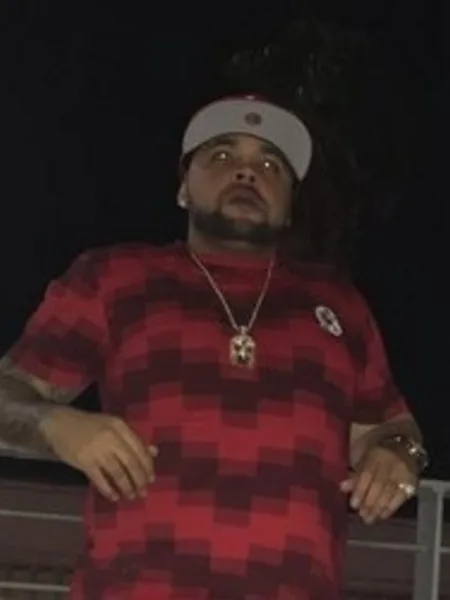 PEARL COCK GUY