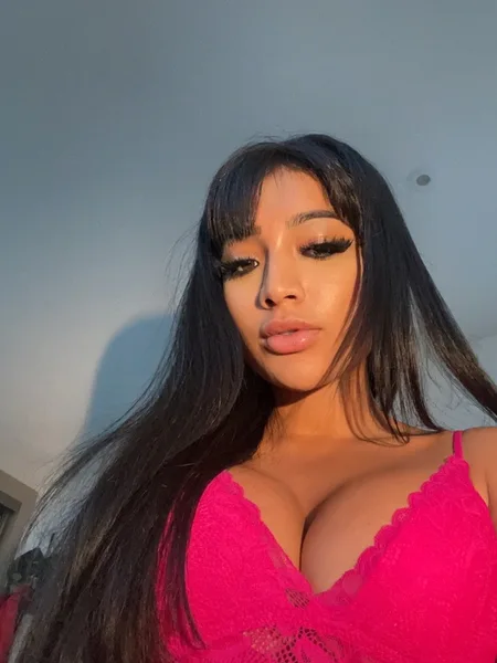 Yasmina Khan 💘