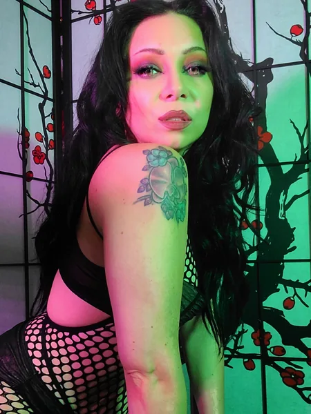 Phoenix De La Rosa