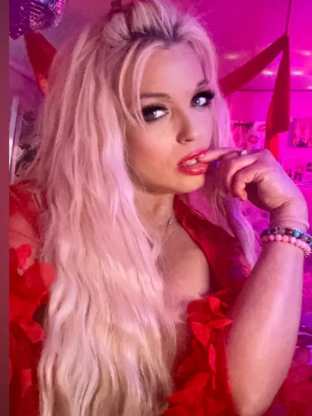 Pinknoirtease