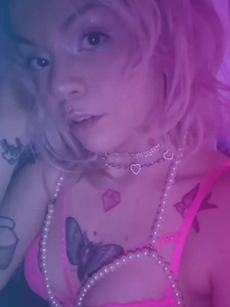 🩷Femme Enby🧚🏼‍♀️✨️
