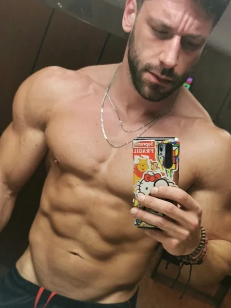 pizza biceps