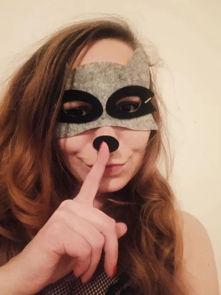 Playful Raccoon 🐾