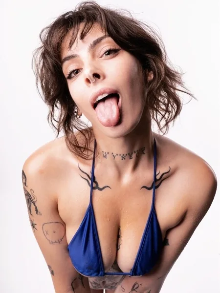 Genna James