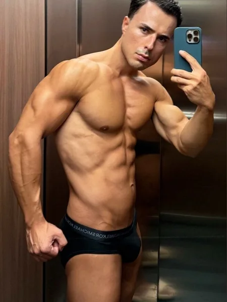 Premium_stud