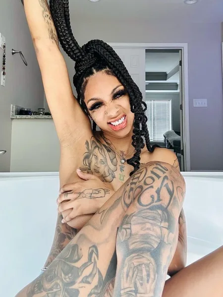Cyn Dixon <3