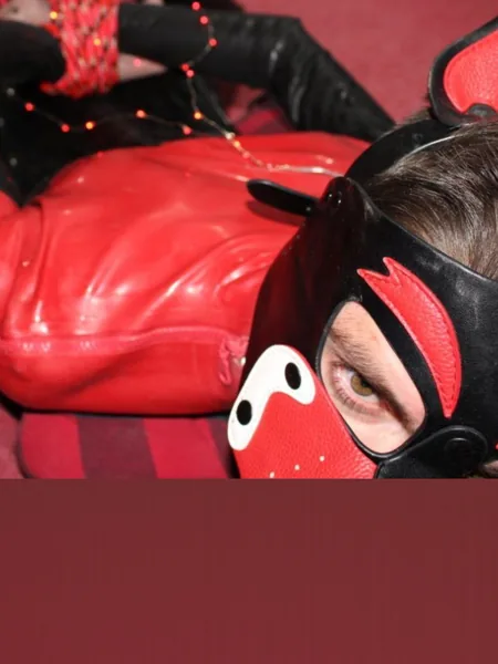 pup/slave Drifty