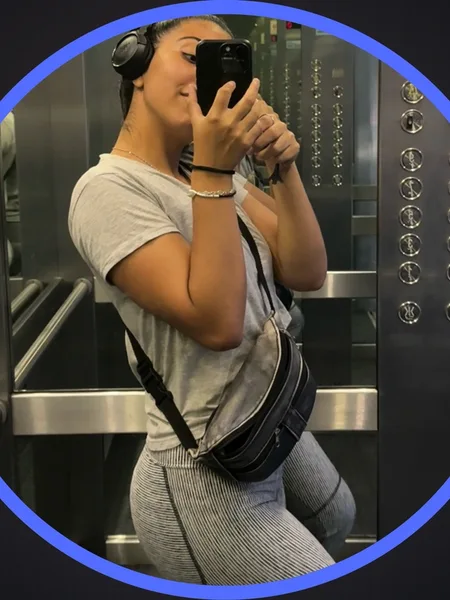 Queenie 🦋💙