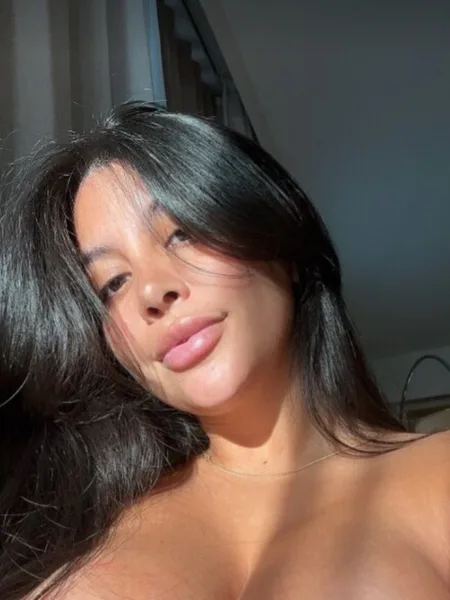 Queen Needy🩷 (#1 Nipples on OF 🏆)