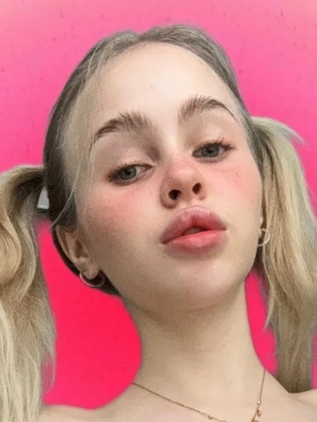 Raychel Kiss