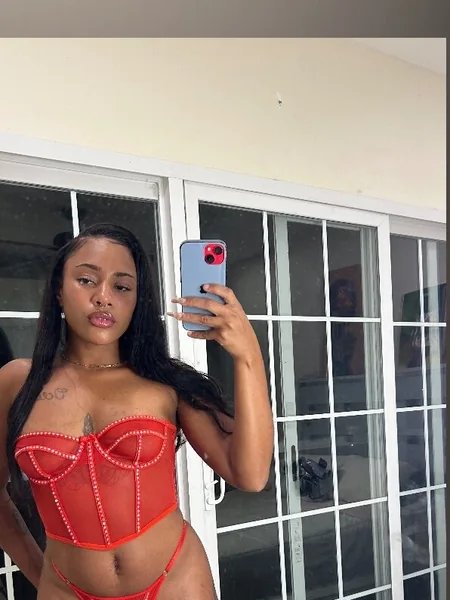 Island Jade 😈🤑