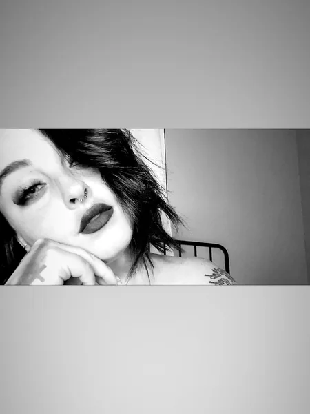 RedLipRopeBunny