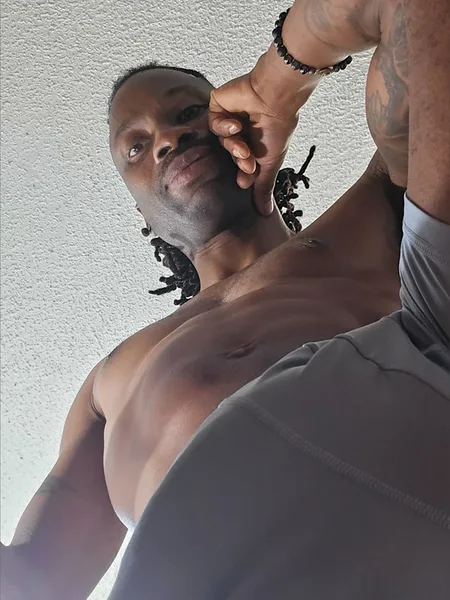 Ricky Blacc free pass