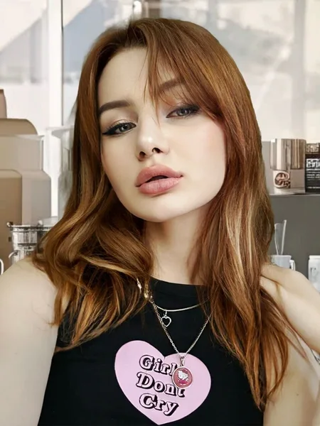 Elara👀 avatar