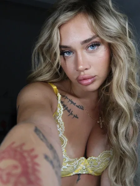 🍒 Robyn Richards 🍒