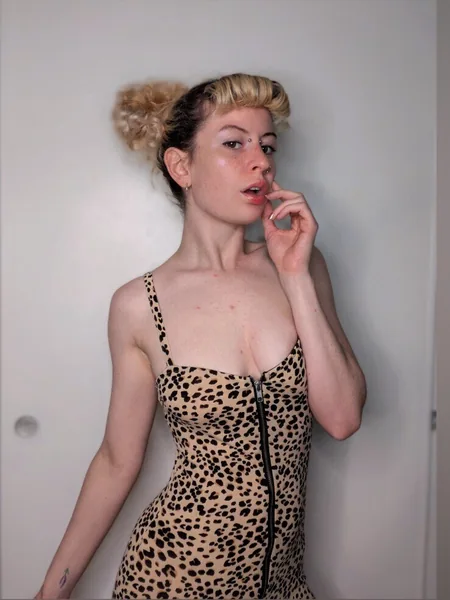 Bimbo Pixie Dream Girl