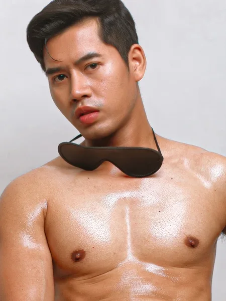 Ron Apichat