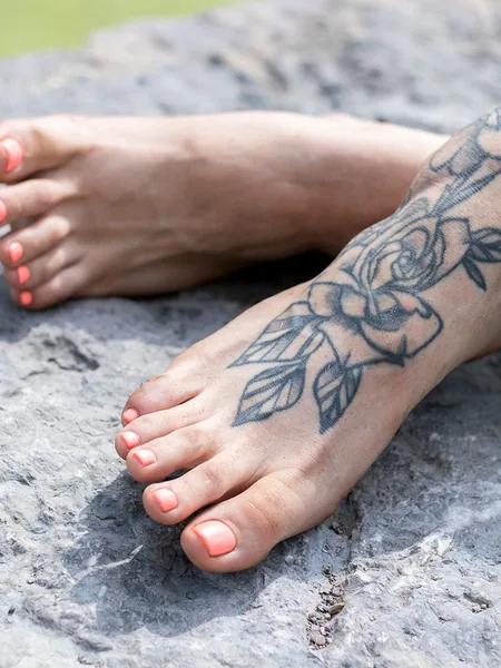 Rose.Foot
