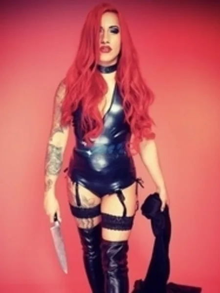 RUBY DERRIERE
