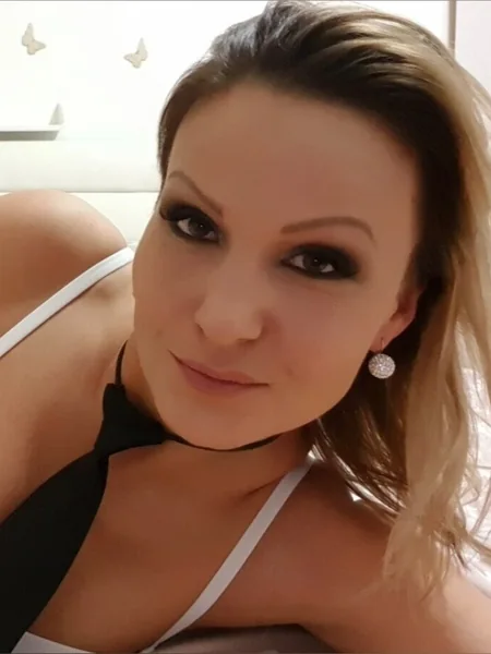 Samantha Jolie