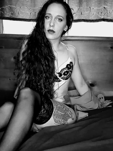 Scarlet Submissive