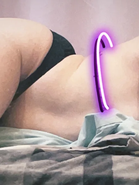 Affection hore 💦💖🌚🧜‍♀️ (and attention)