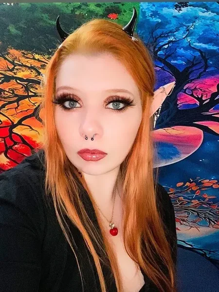 ScarletteLittleOfficial