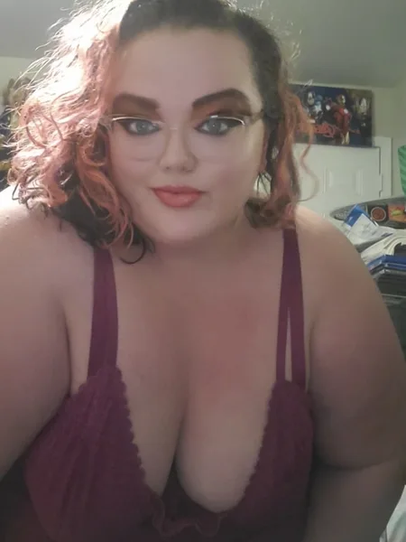 Scarlette O'Curvy