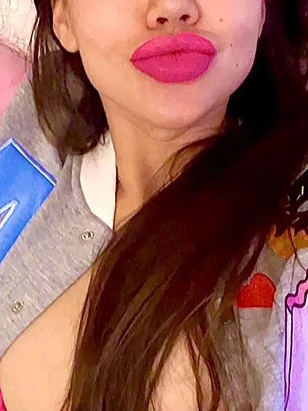 Secret_Gir1_free