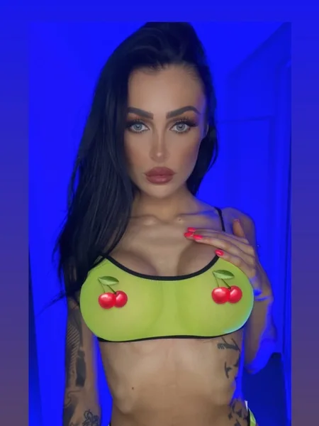 Selina Fox