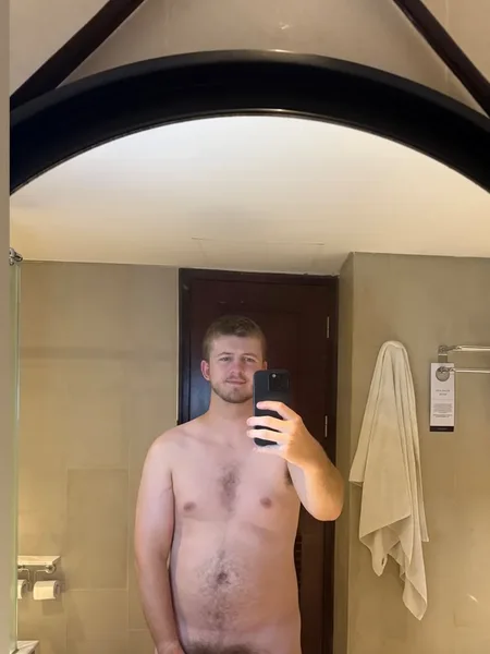 hairy aussie guy