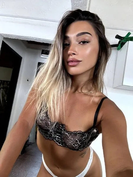 SexyMalaik