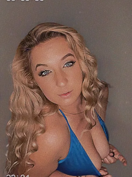 Gorgeous Sexy Milf