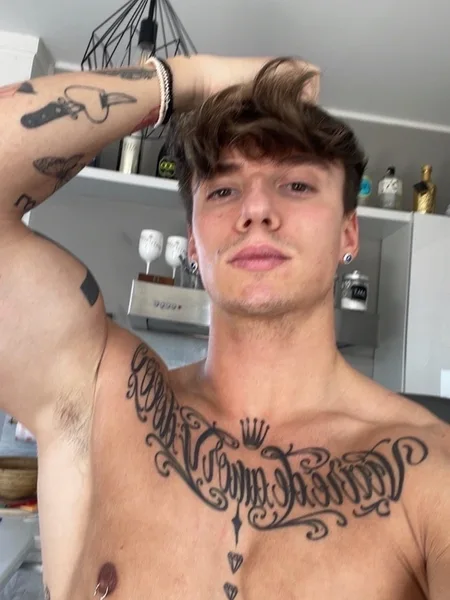 Andrea Calzighetti 🍆