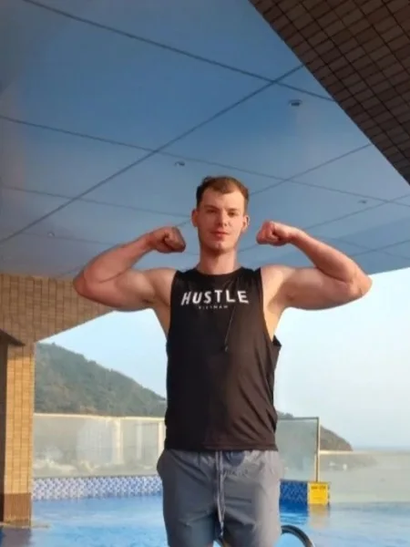 6 foot 7 big boy god
